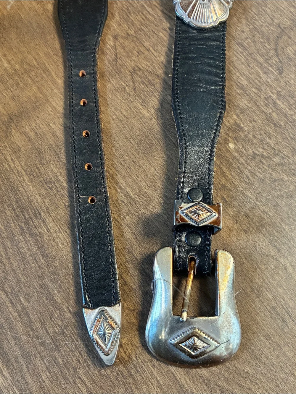 JUSTIN 514BK Western Black and Black Leather Concho Belt, Buckle & Tip 32 (1992)